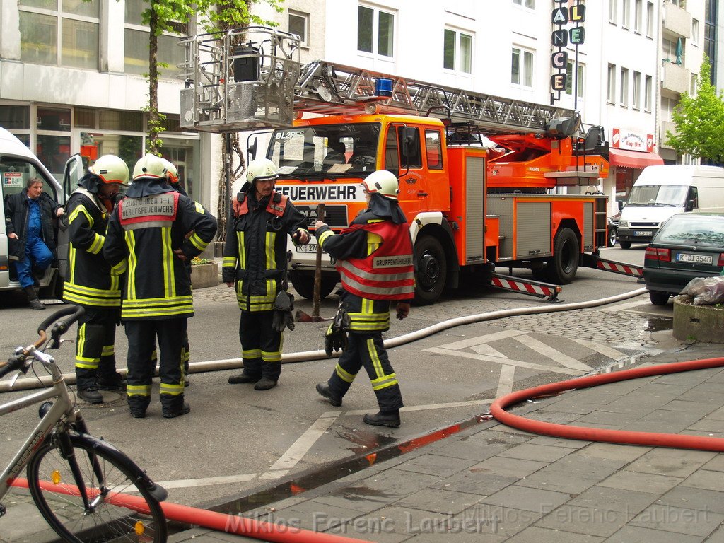 Dachstuhlbrand Belgisches Viertel Maastricherstr P037.JPG